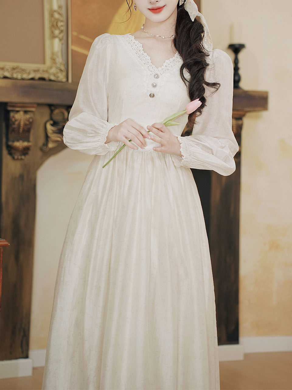 White V Neck Lace Long Sleeve Wedding Dress