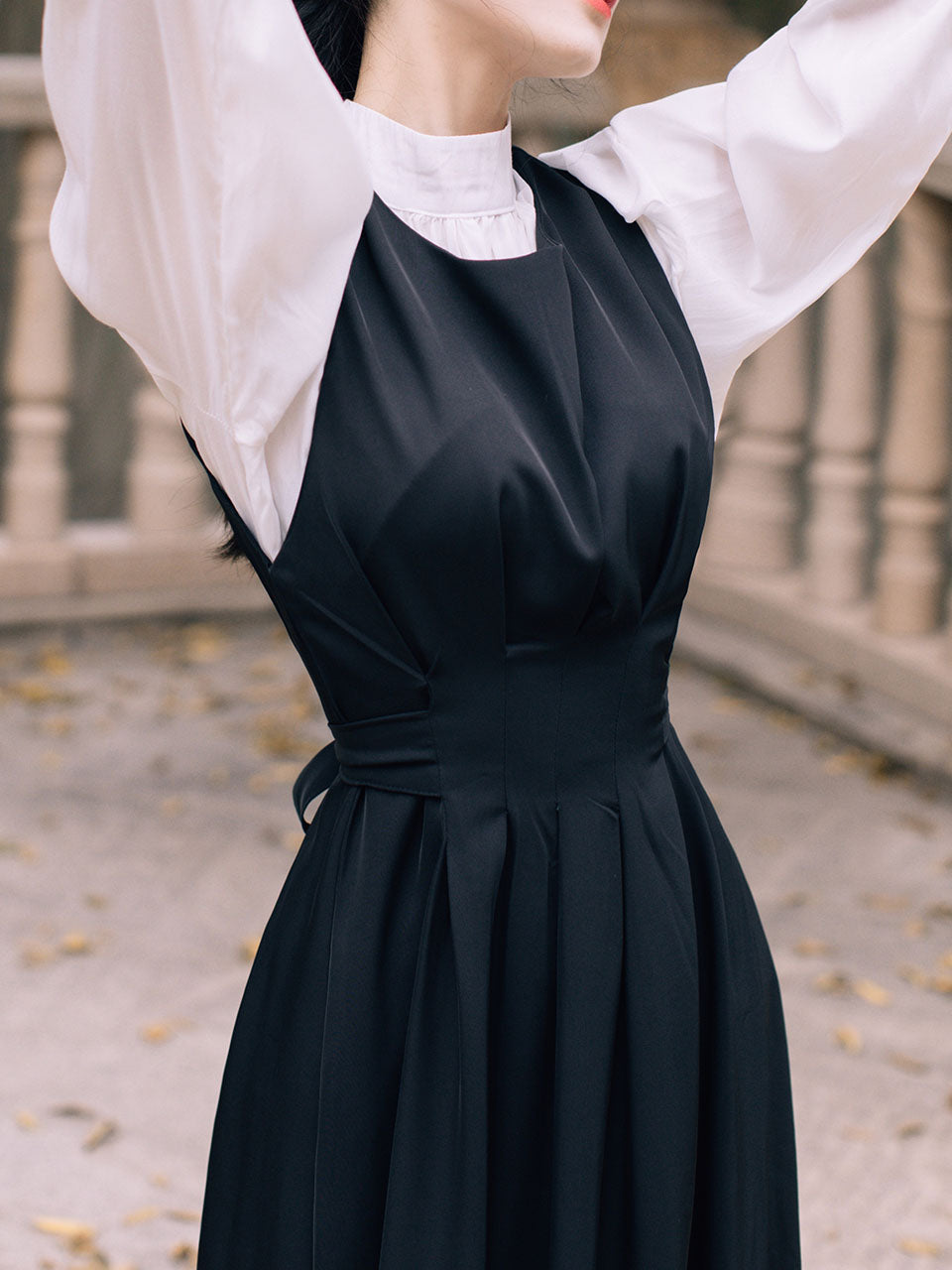 2PS White Cotton Shirt Top And Black 1950S Vintage Dresss Suit