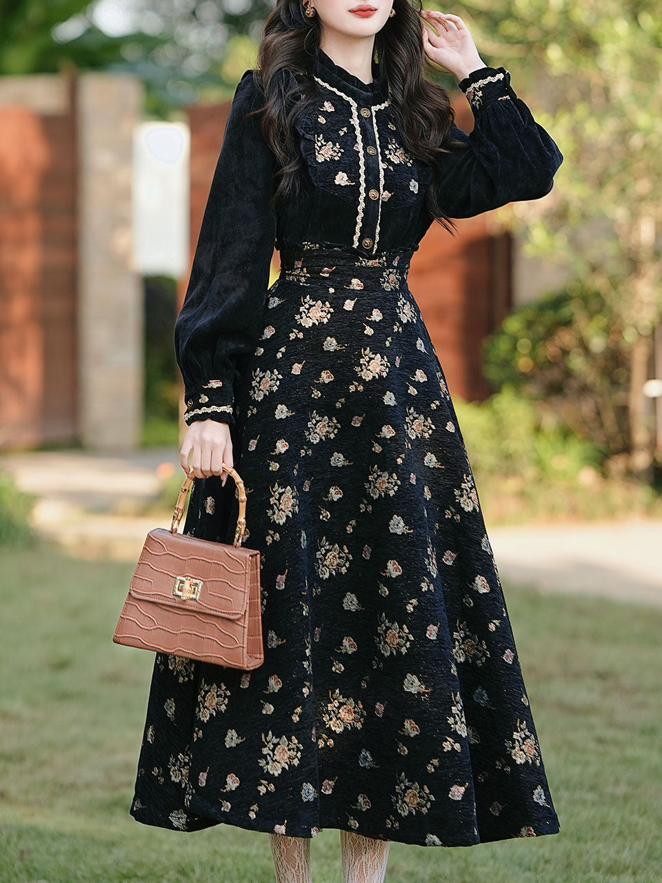 1950S Vintage Black Embroidered Puffed Sleeve Shirt And Swing Skirt Set