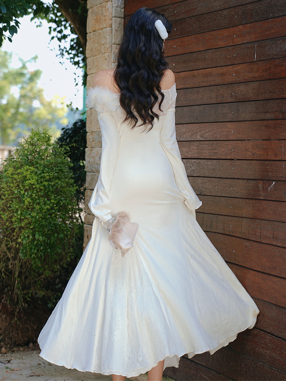 White Lace Ruffle Sleeve Sequined Fishtail Wedding Dress