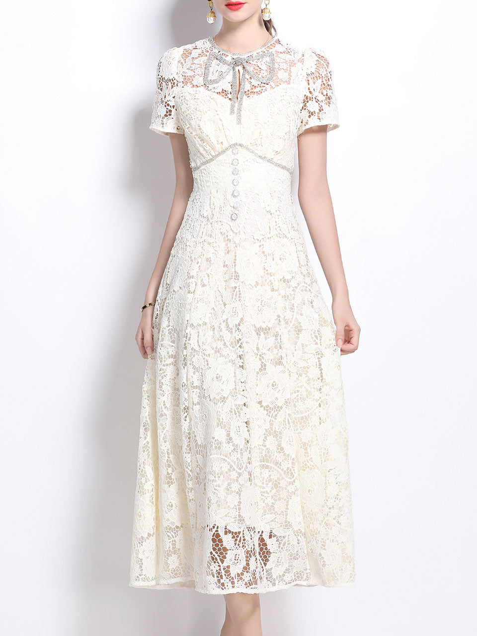 White Bowknot Neck Short Sleeve Vintage Lace Dress