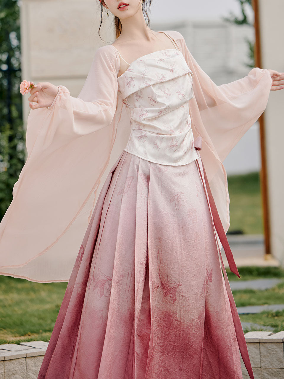 Pink Floral Tube Top and Horse-face Skirt 1950s Cardigan Suit