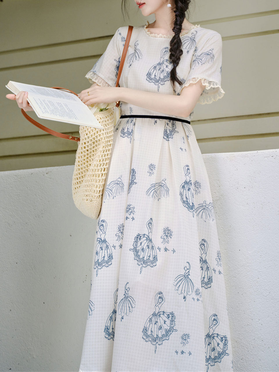 Retro Blue and White Porcelain Style Ballerina Graphic Dress Elegant Lace Flare Midi Dress for Picnic Vacation