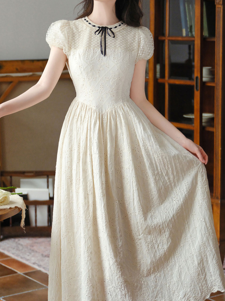 White Embroidered Bow Ribbon Crew Neck Puff Sleeve Princess Dress