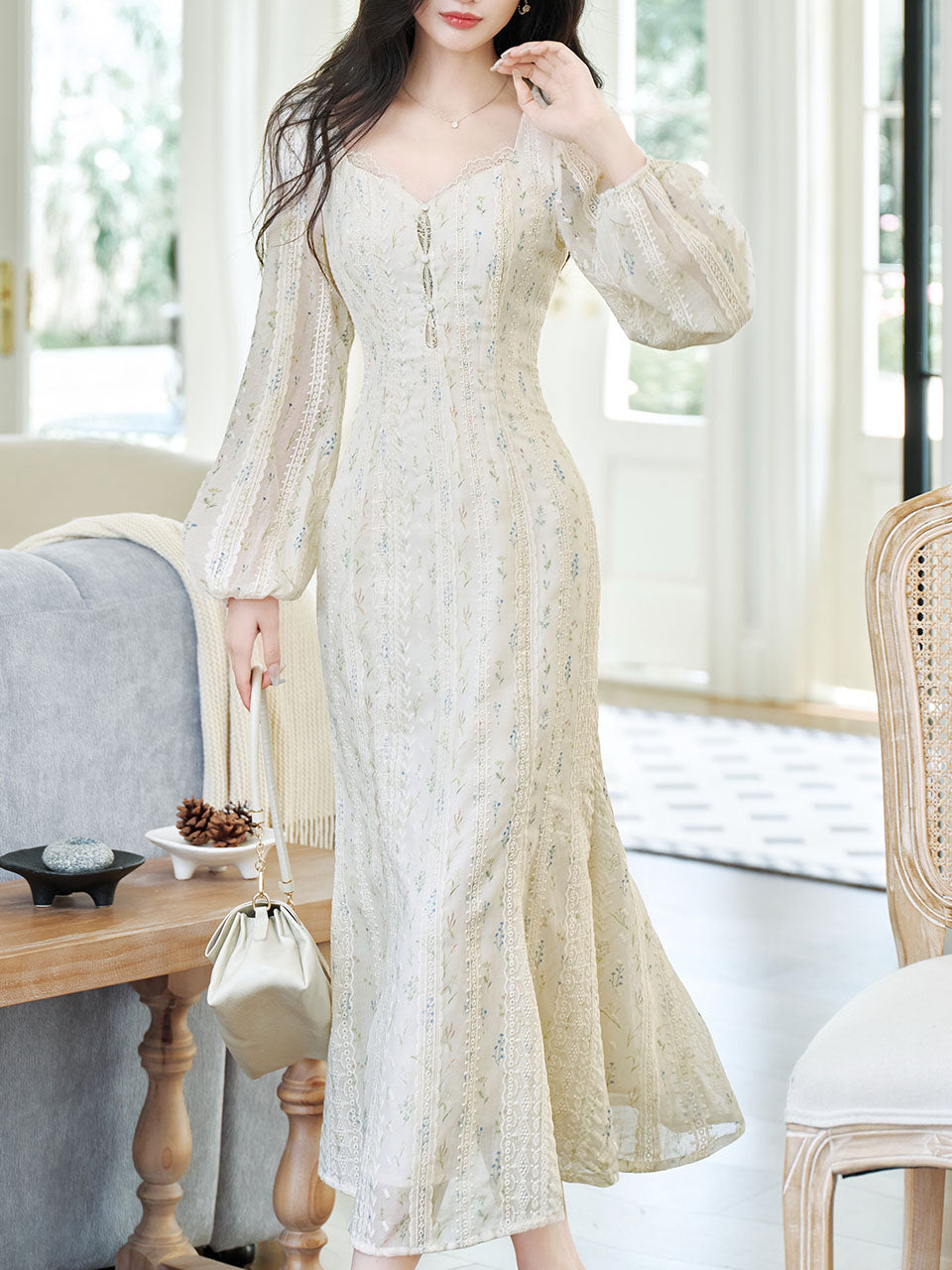 White Printed V-Neck Lace Lantern Sleeve Mermaid Dress