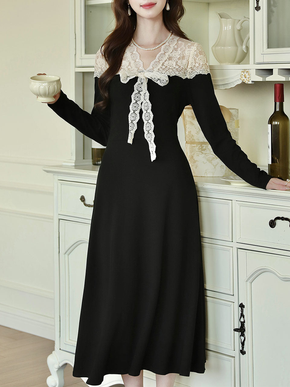 Classic White Lace Audrey Hepburn Style Black Dress