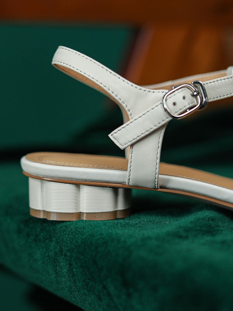 Flats Sandals Round Toe Hollow Belt Leather Vintage Shoes