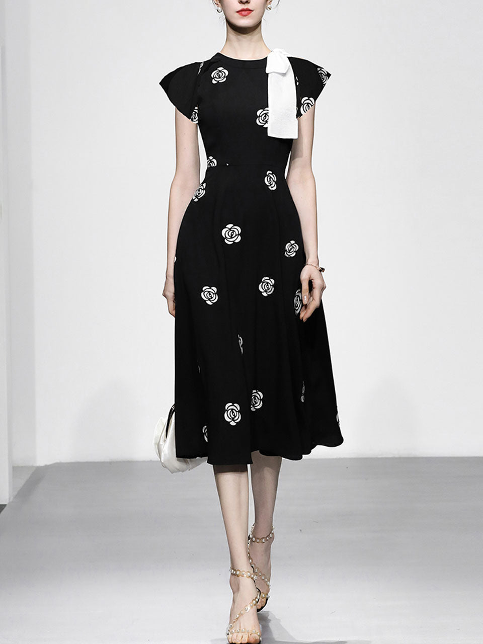Black Bow Collar Embroidered Rose 1950S Vintage Dress