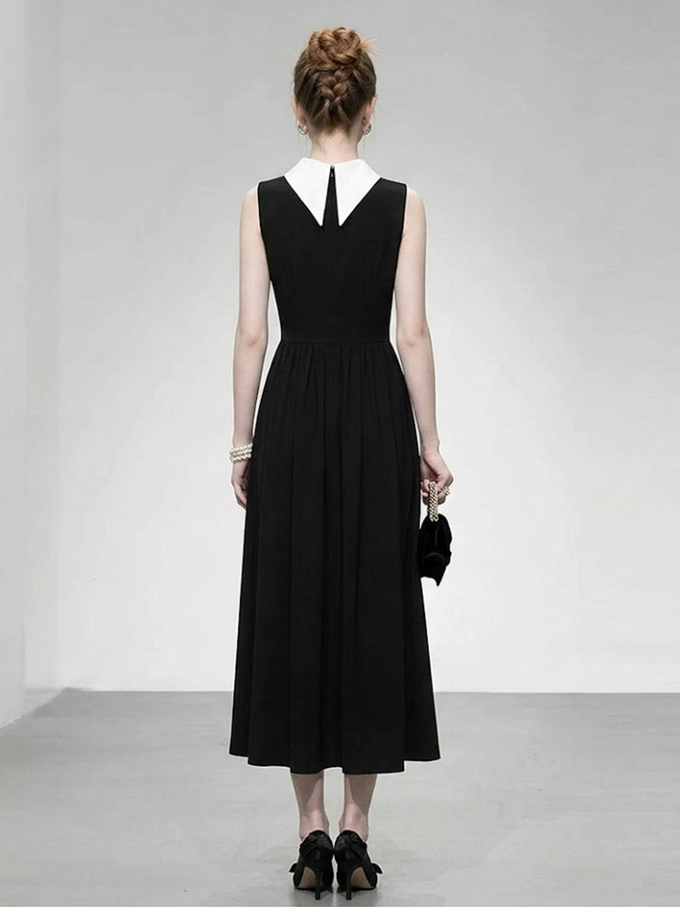 1960s Hepburn Style Contrast Mock Neck Little Black Dress