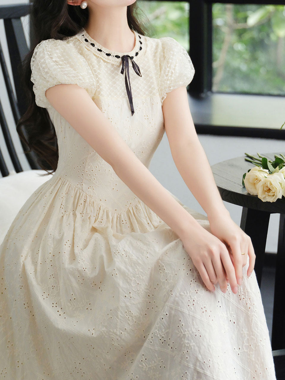 White Embroidered Bow Ribbon Crew Neck Puff Sleeve Princess Dress