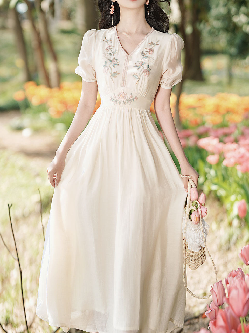 White V Neck Short Embroidered Puff Sleeve 1950S Vintage Dress