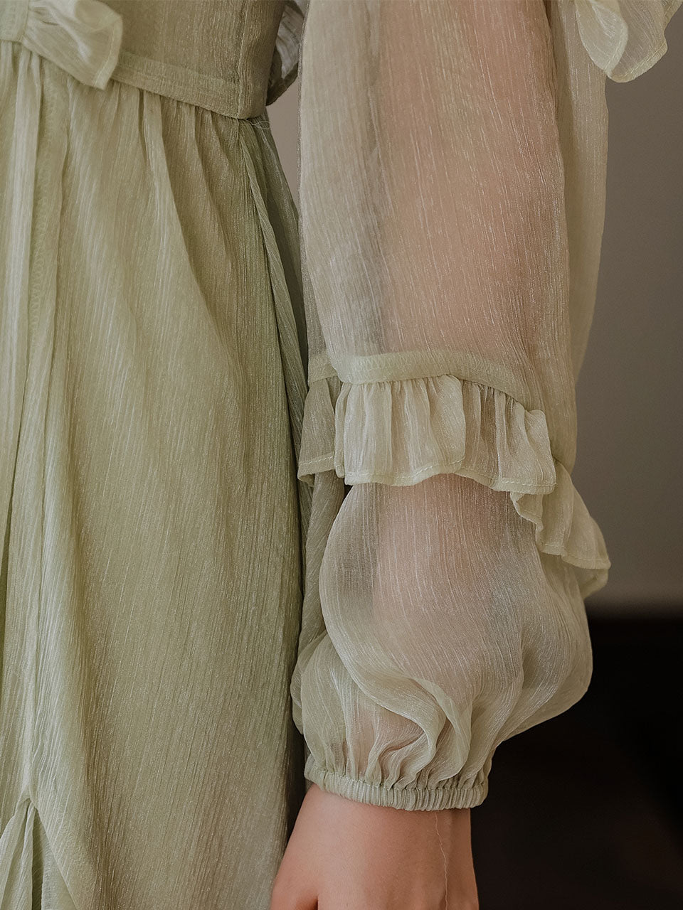 Mint Green Ruffled V-neck Flowing Long-sleeved Romantic Retro Tea Dress