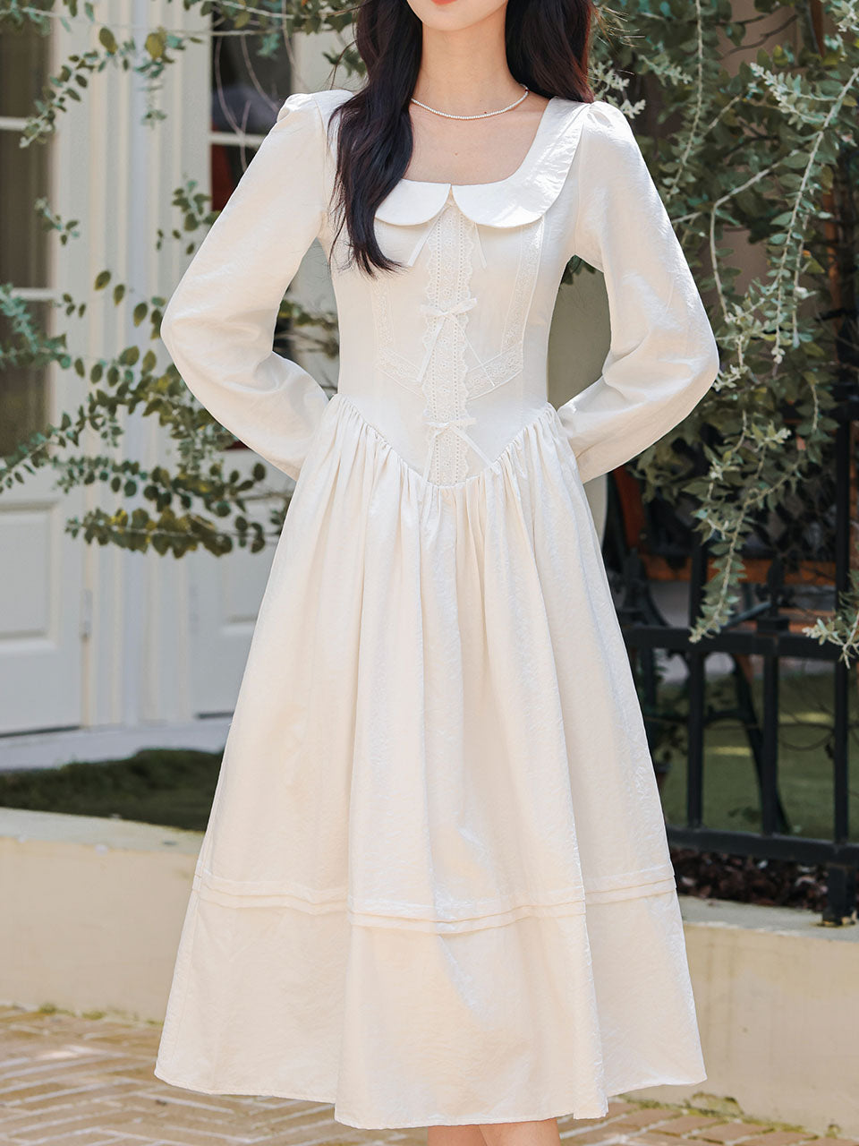Vintage White Peter Pan Collar Long Sleeve Swing Dress