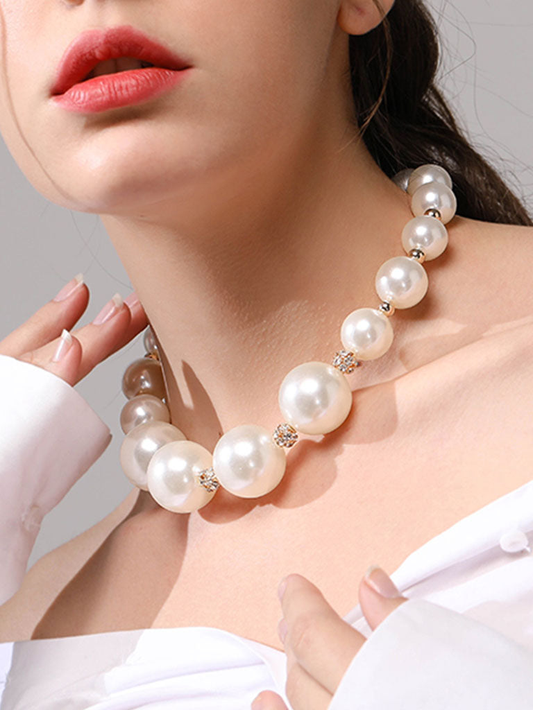 1950S Plastic Pearl And Diamond Vintage Necklace