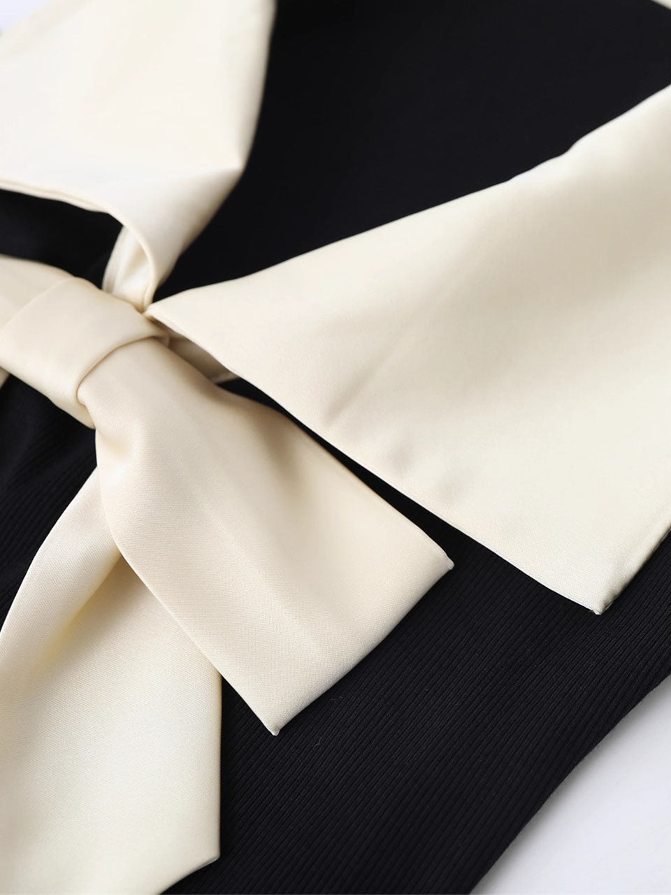 1950s Black and White Contrast Collar Bow Blouse Retro Vintage Top