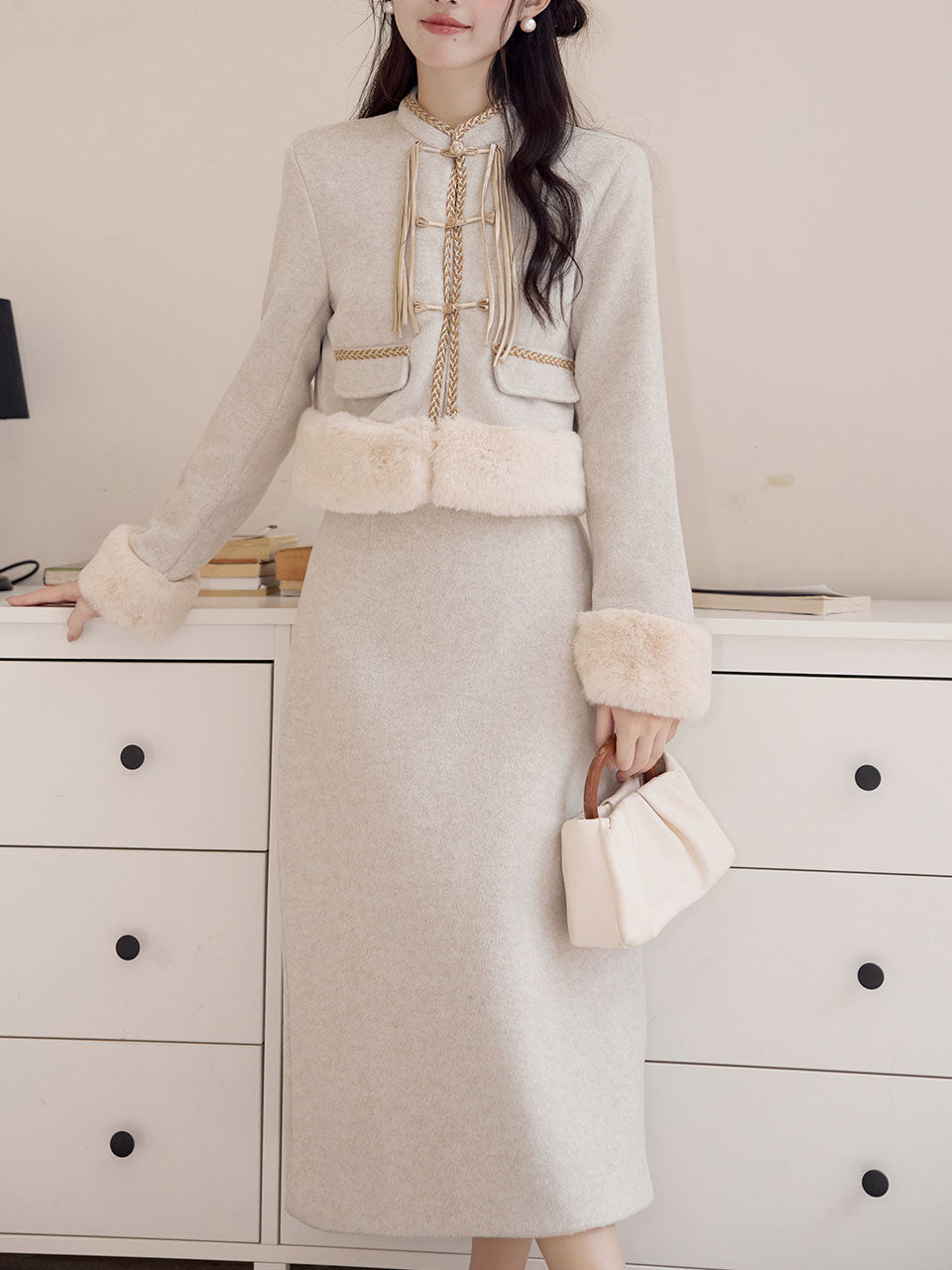 2PS Apricot Warm Thickened Top and Skirt Suit