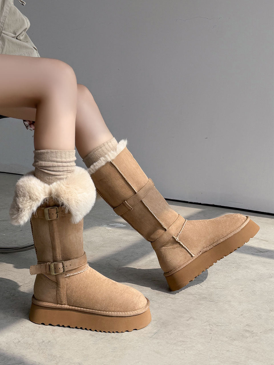 Extra-Warm Platform Gray Winter Boots