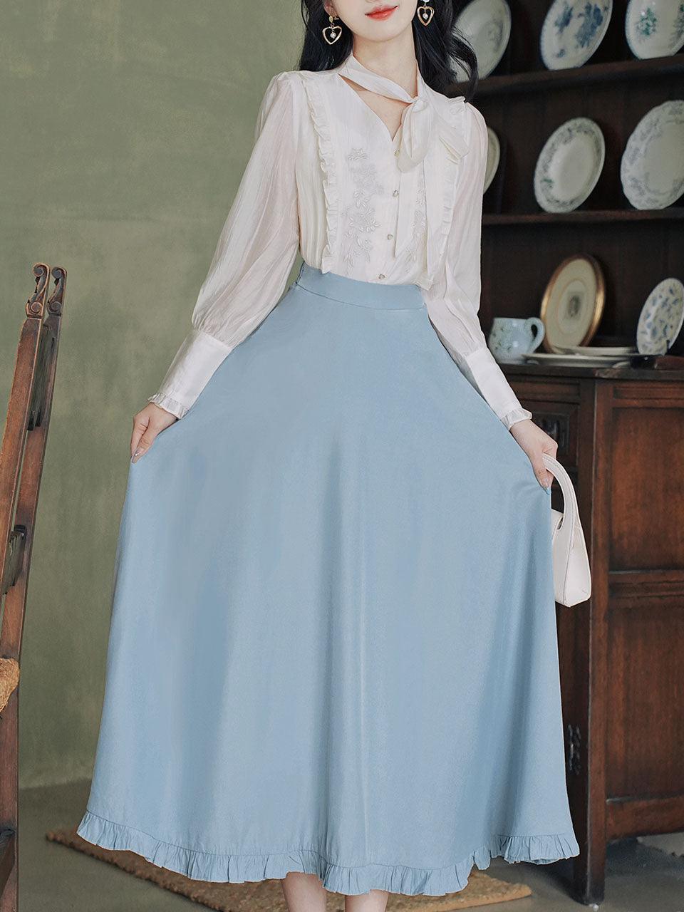 1950S Vintage Embroidered  White Shirt And Blue Swing Skirt Set