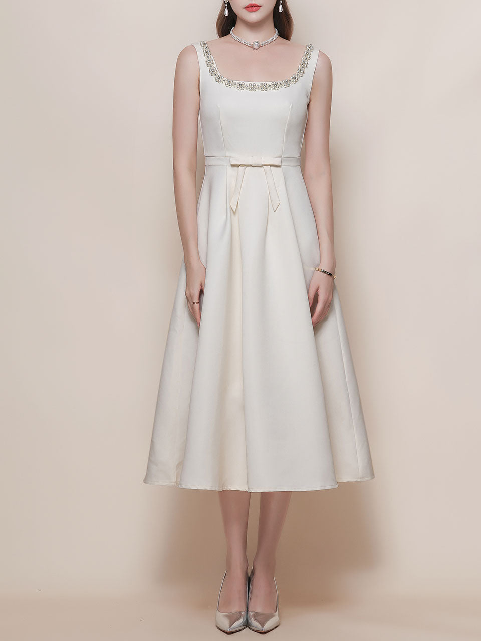 White Satin U Neck Sleeveless Classic 1950S Vintage Wedding Dress