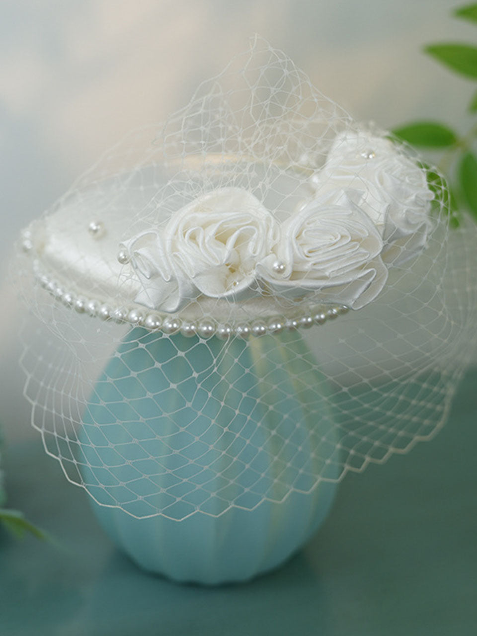 White Retro Handmade Flowers Satin Birdcage Veil Wedding Hat