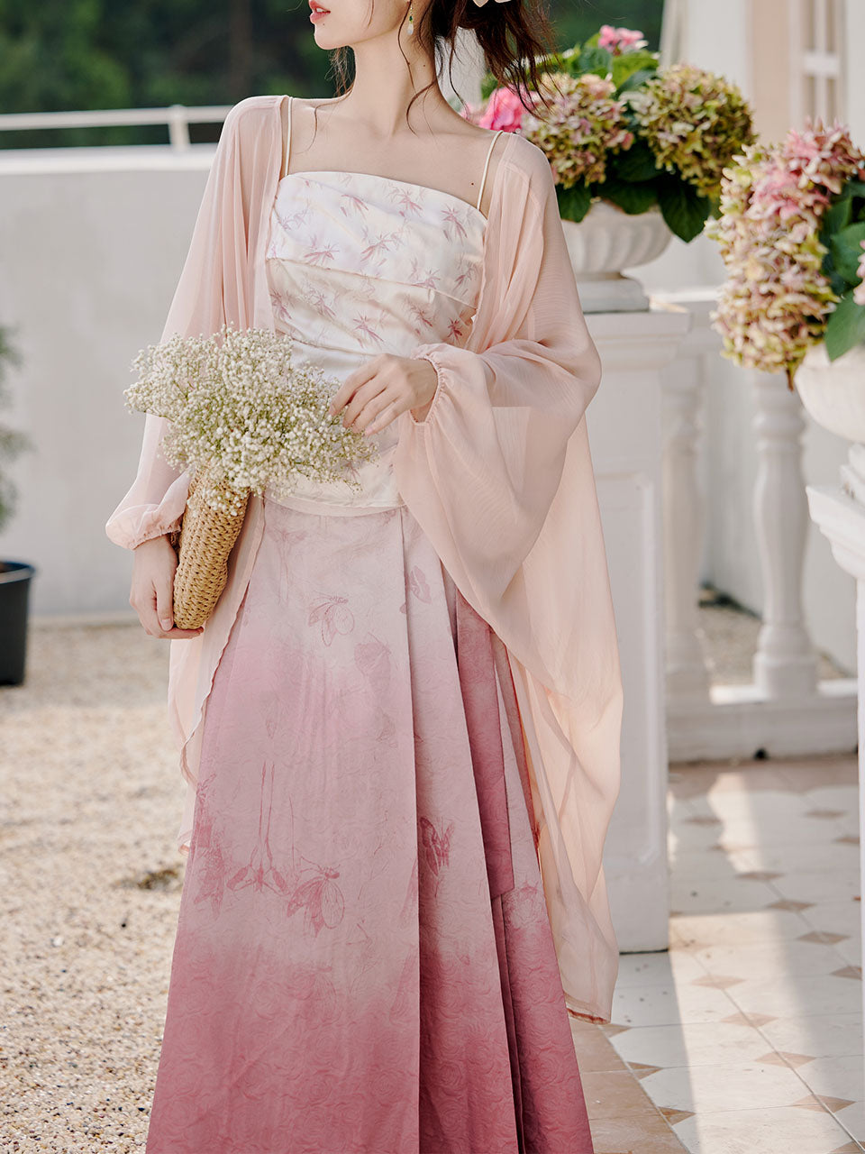 Pink Floral Tube Top and Horse-face Skirt 1950s Cardigan Suit