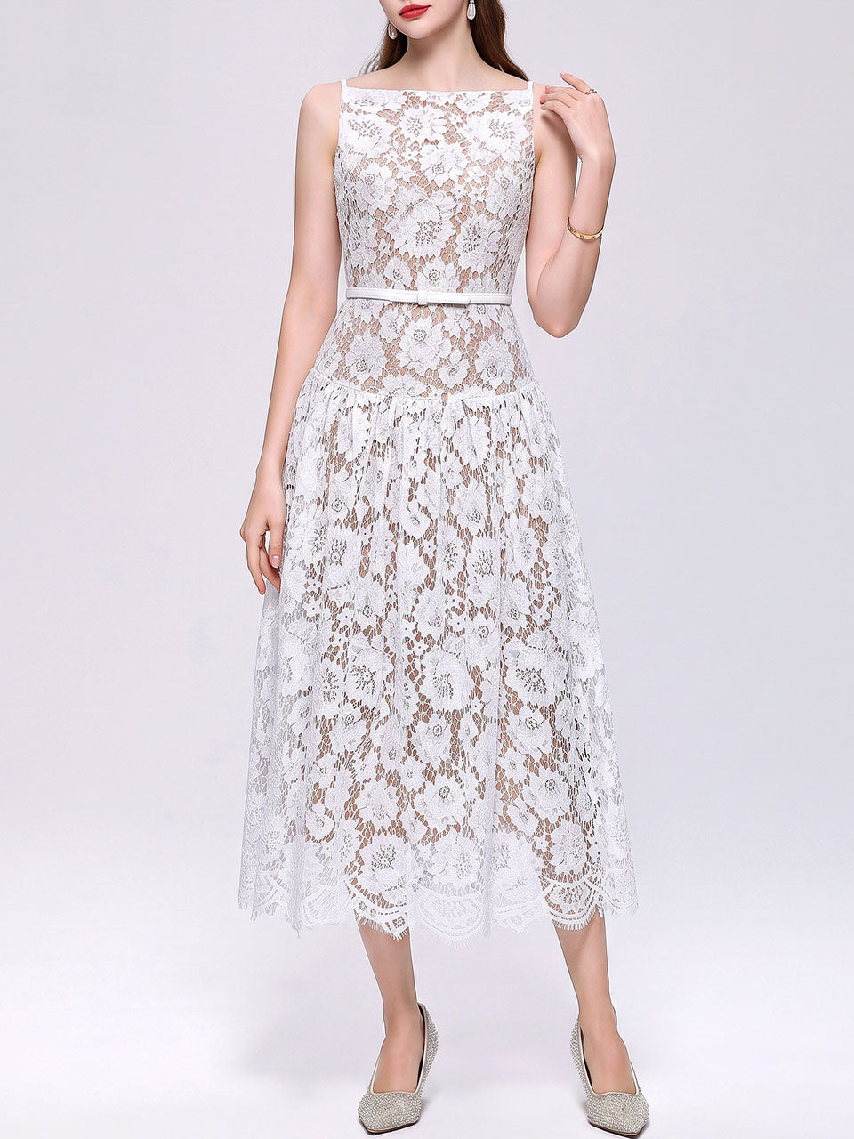 White Floral Sleeveless Boat Neck A-Line Wedding Lace Dress