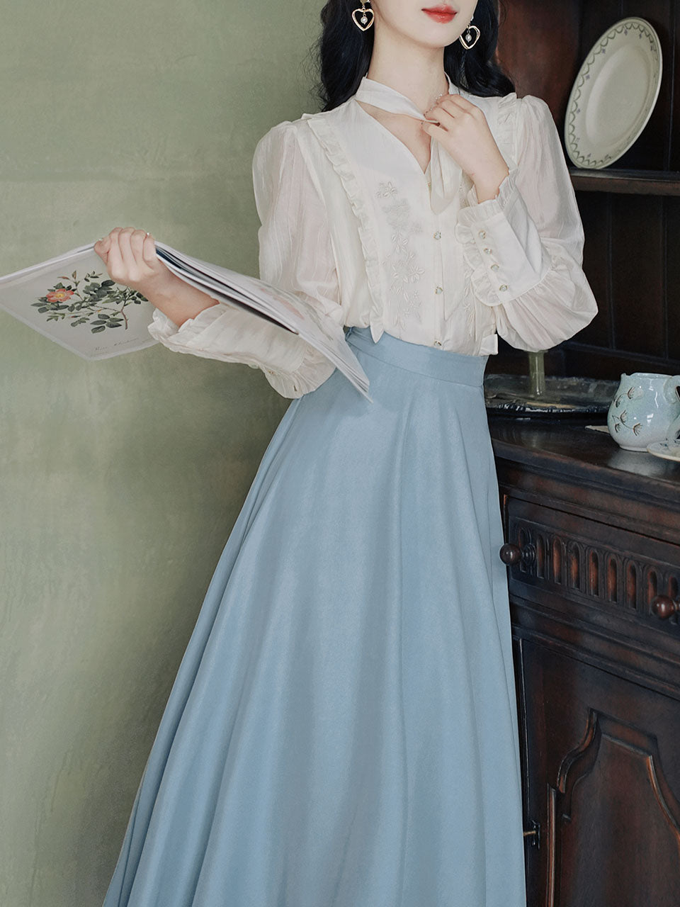 1950S Vintage Embroidered  White Shirt And Blue Swing Skirt Set