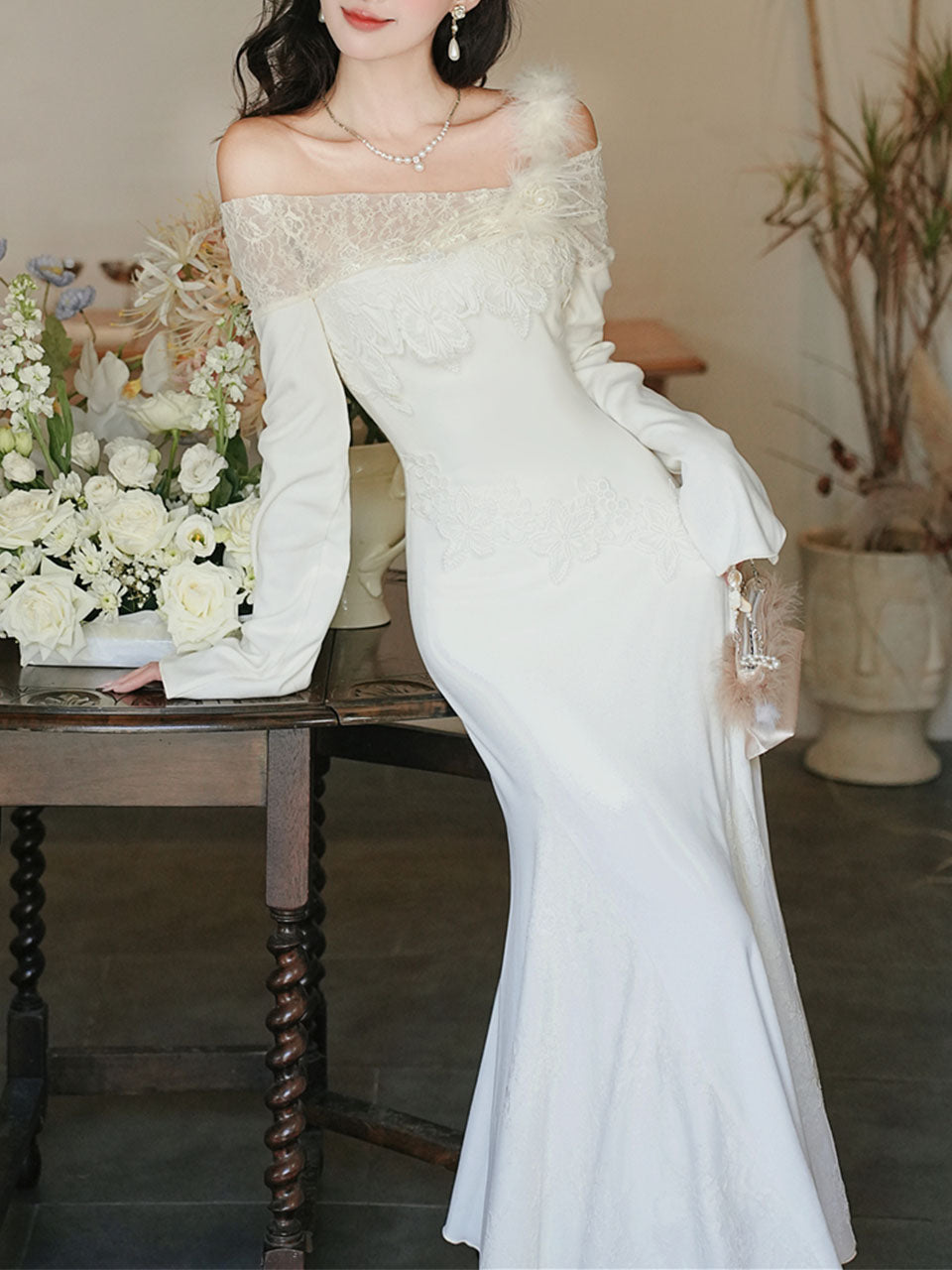 White Lace Ruffle Sleeve Sequined Fishtail Wedding Dress