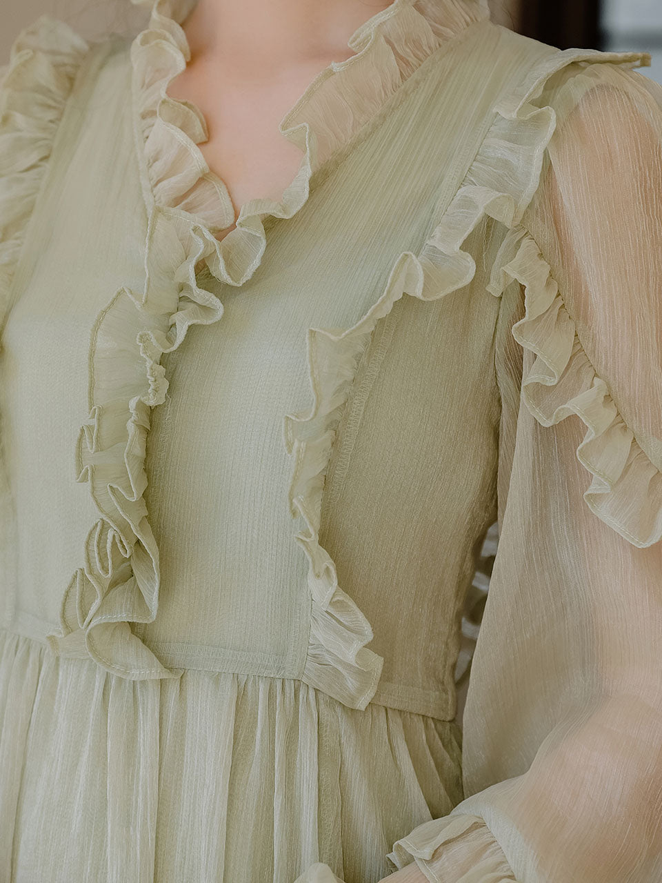 Mint Green Ruffled V-neck Flowing Long-sleeved Romantic Retro Tea Dress