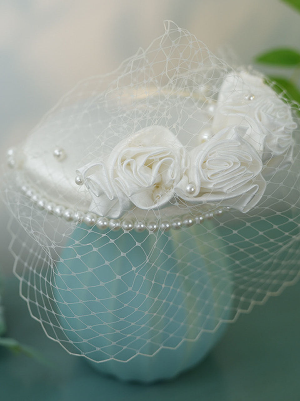 White Retro Handmade Flowers Satin Birdcage Veil Wedding Hat