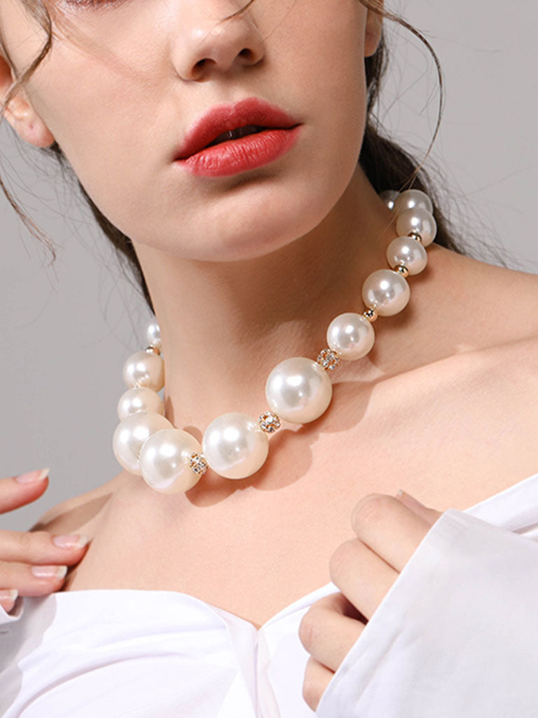 1950S Plastic Pearl And Diamond Vintage Necklace