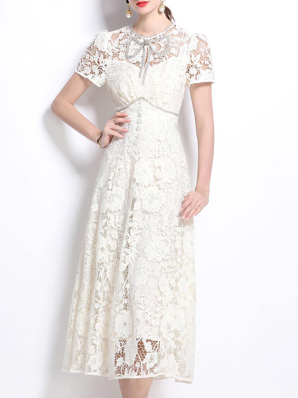 White Bowknot Neck Short Sleeve Vintage Lace Dress