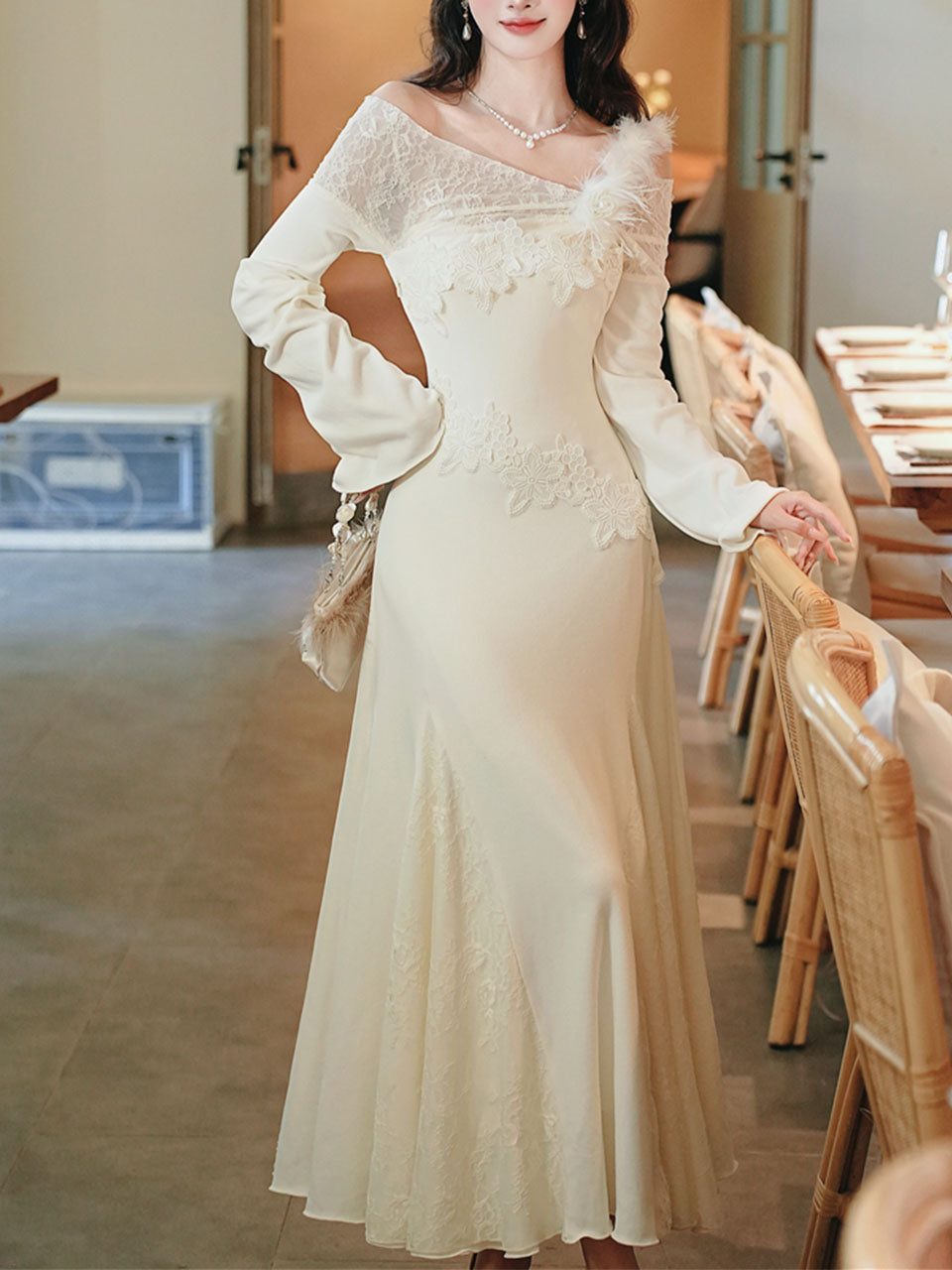 White Lace Ruffle Sleeve Sequined Fishtail Wedding Dress