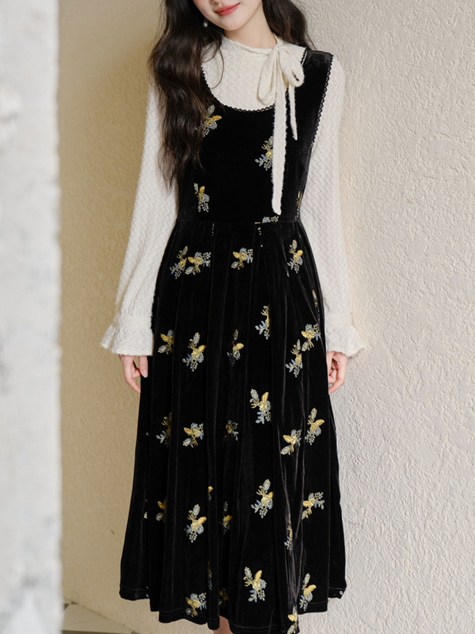 Two-Piece Set White Brushed-Lace Sweater and Black Floral Embroidered Velvet Dress