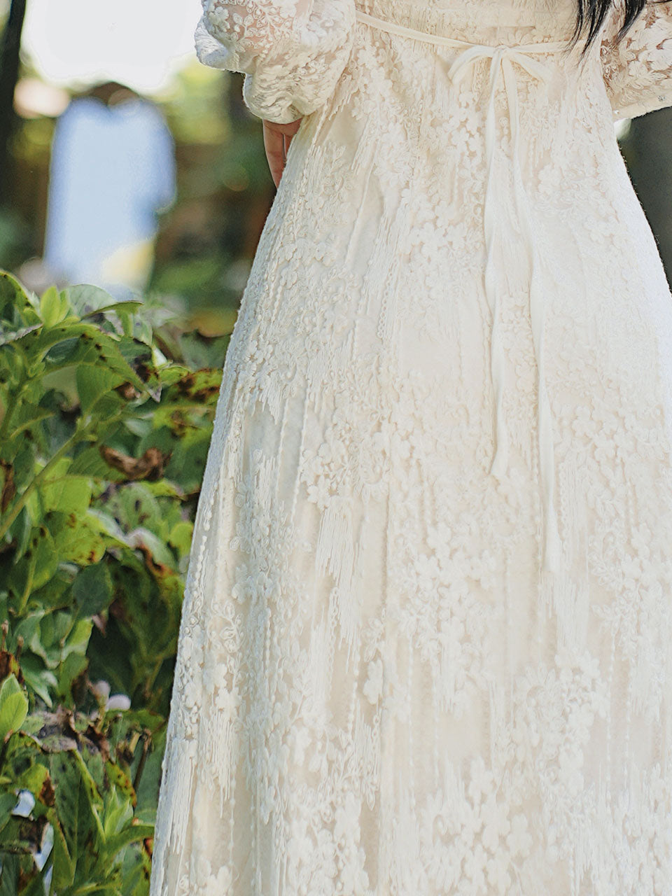White V-Neck Long Sleeve Lace Vintage Wedding Dress