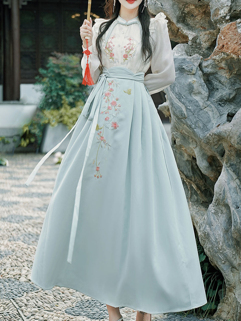 2PS Blue Stand Collar Embroidered Top and White Horse-face Skirt Vintage Suits