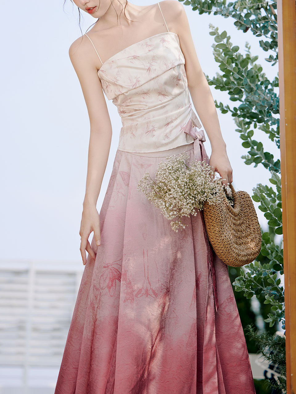 Pink Floral Tube Top and Horse-face Skirt 1950s Cardigan Suit