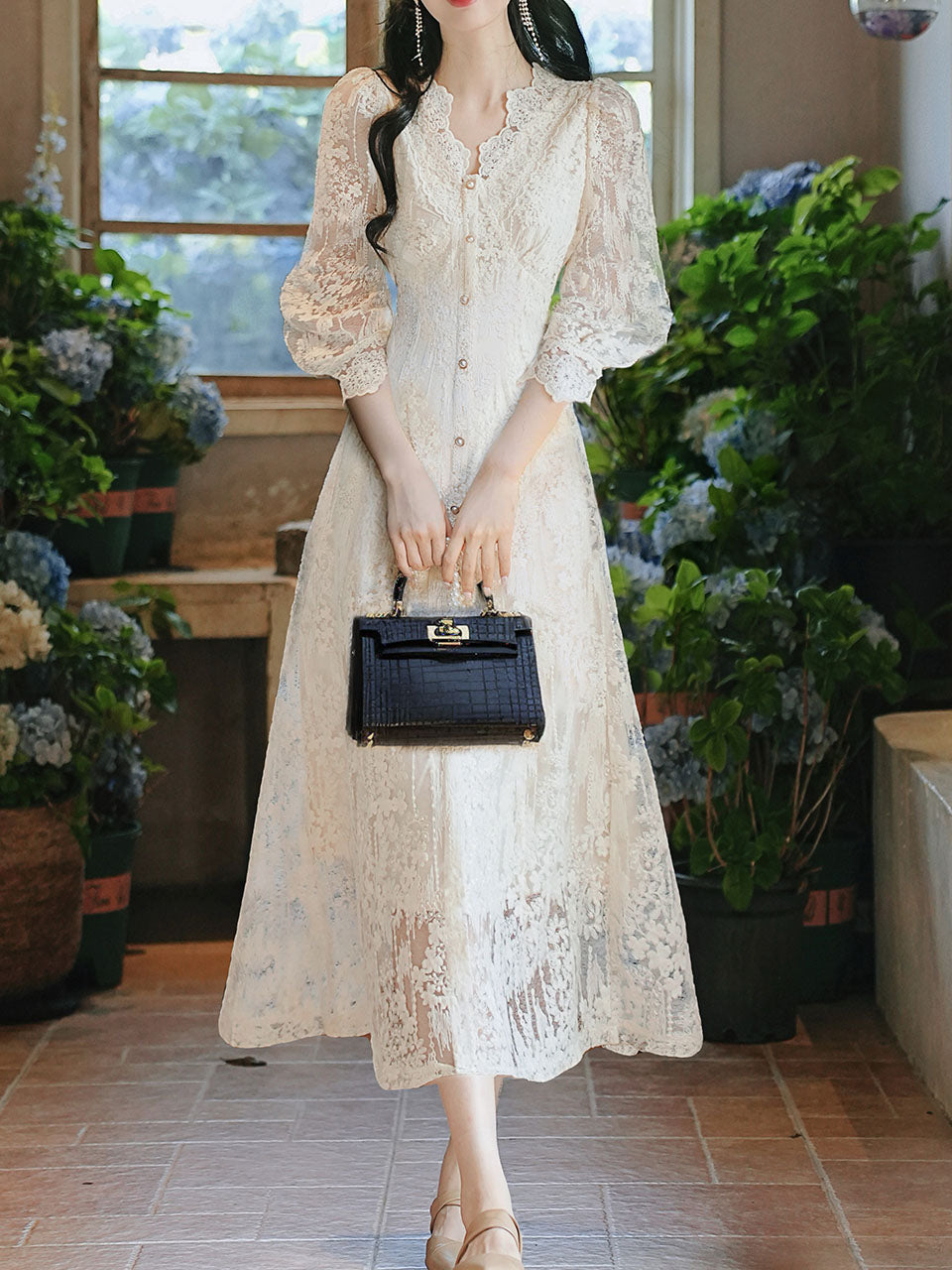 White V-Neck Long Sleeve Lace Vintage Wedding Dress