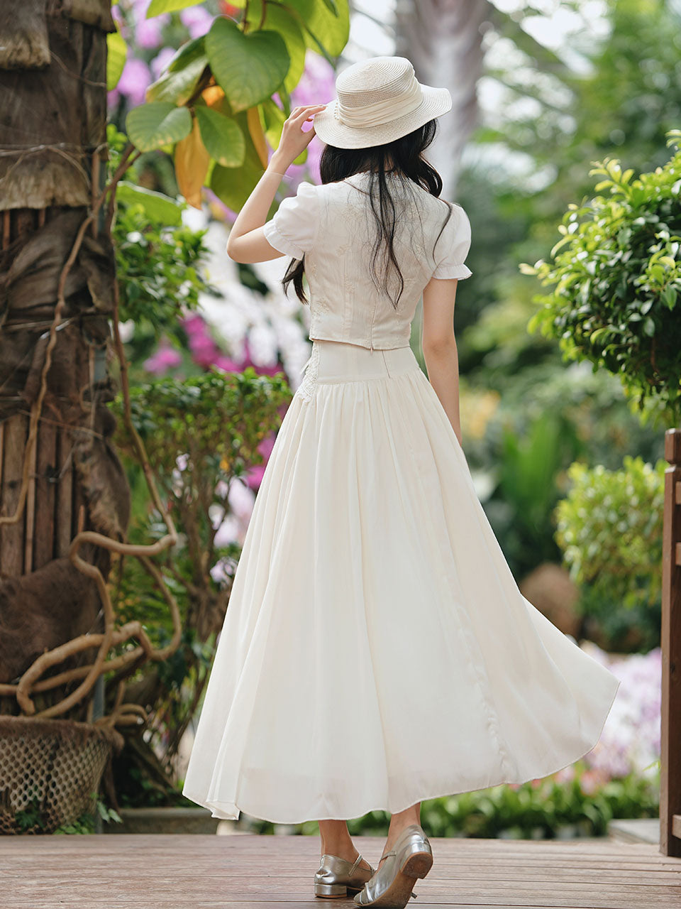 Retro Lace Top & Bodycon Fish Tail Midi Skirt 2-Piece Suit