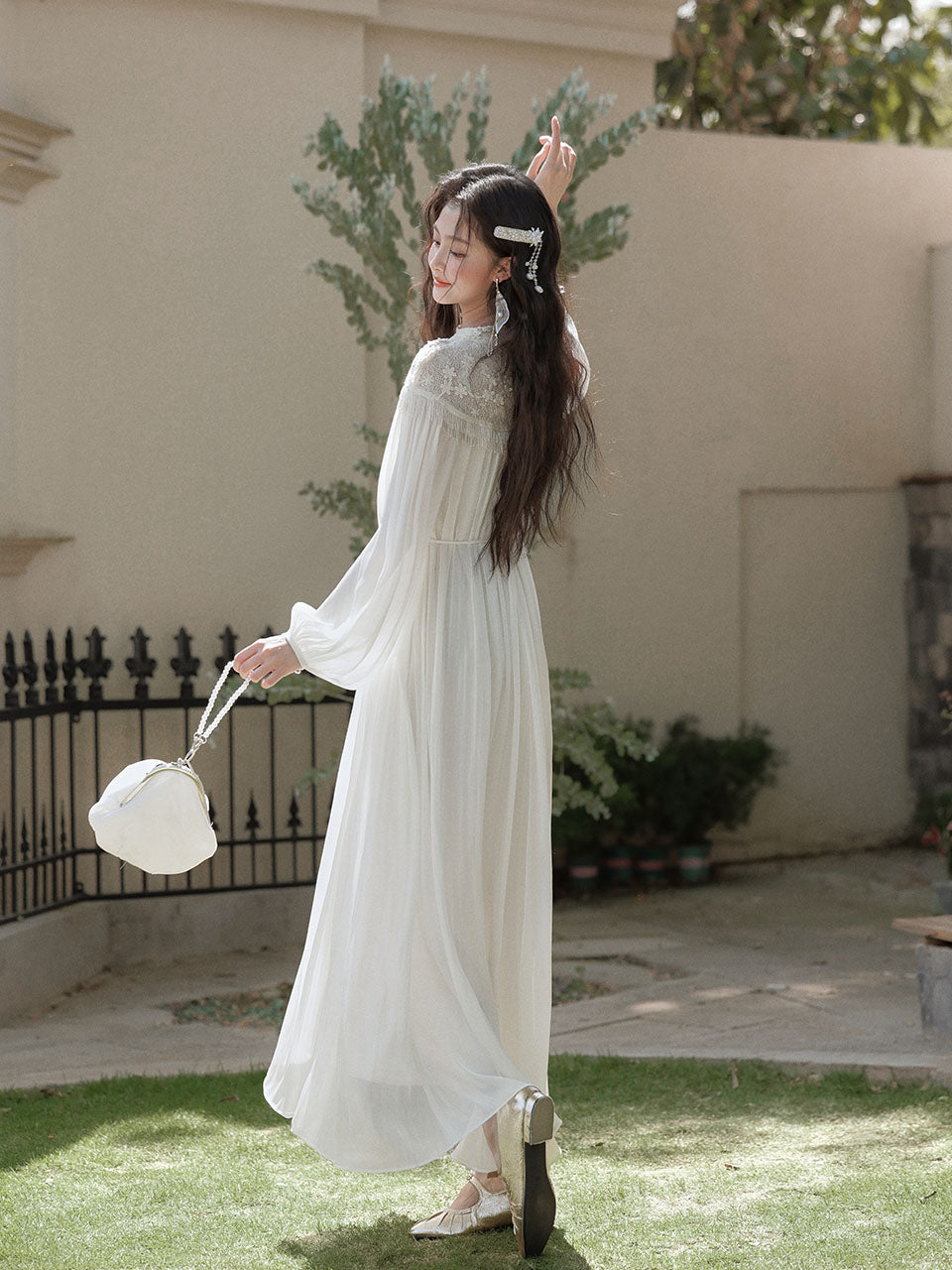 Vintage White Lace Fringe Flowing Boho Wedding Maxi Dress