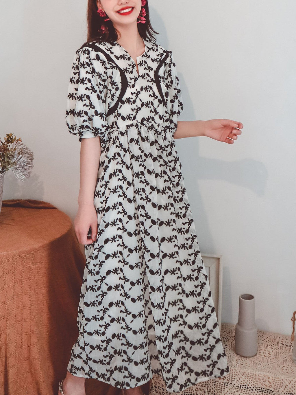 Jolly Vintage Lace Embroidered Black Floral Half Sleeves Boho Maxi Dress
