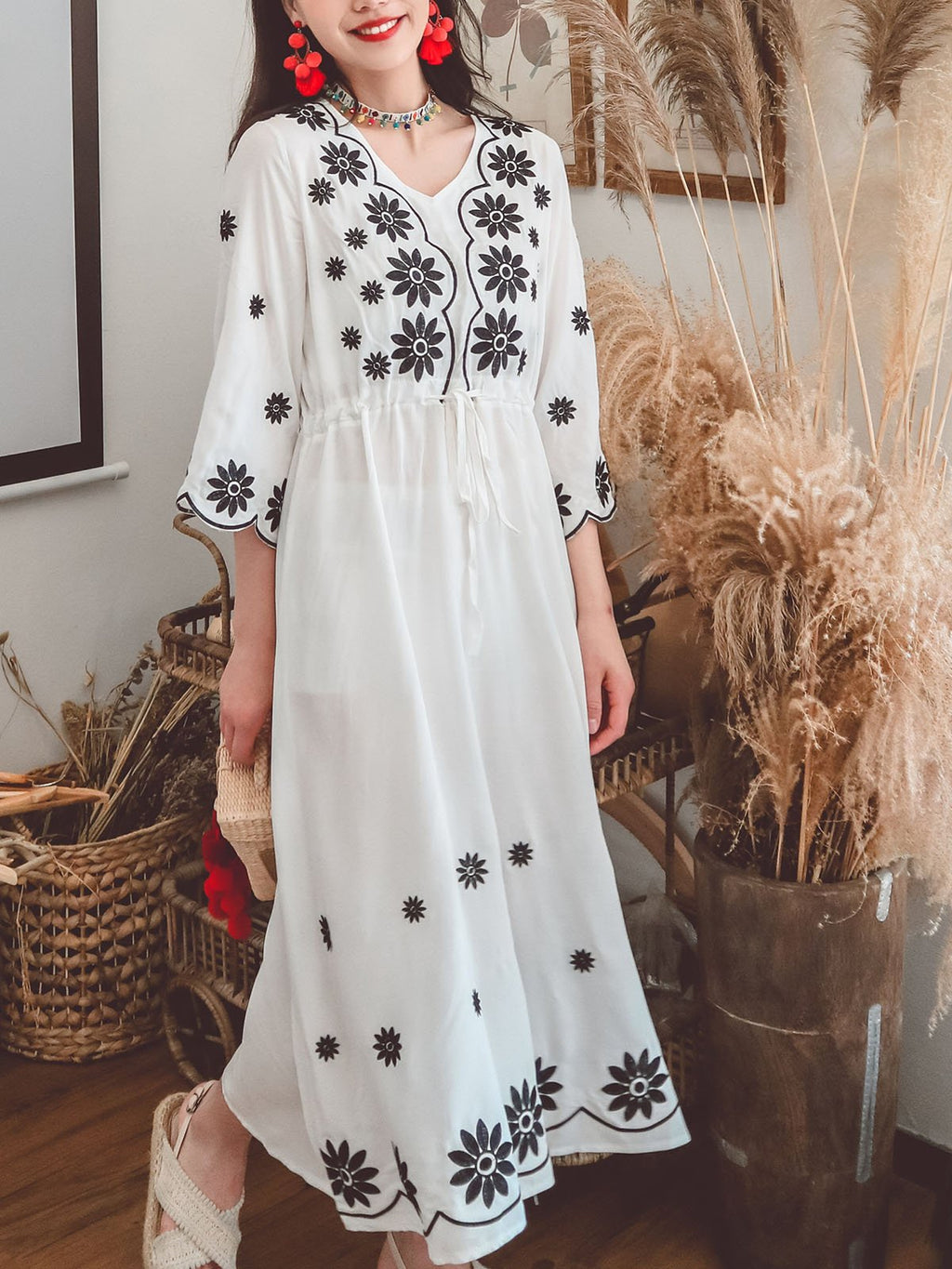 Jolly Vintage Embroidered Floral 3/4 Sleeves V Neck Boho Dress