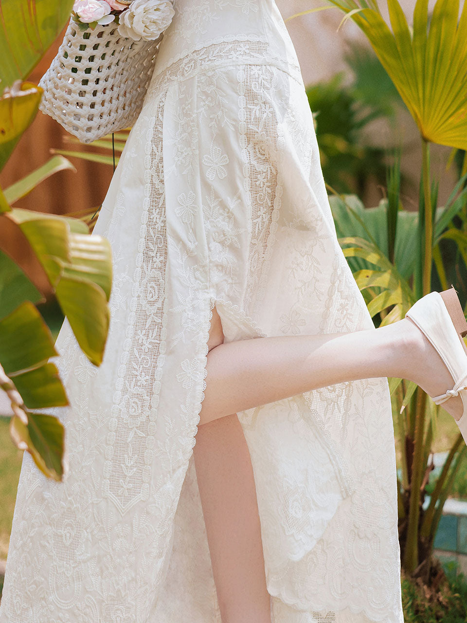 1950S White V Neck Lace Long Sleeve Swing Dress