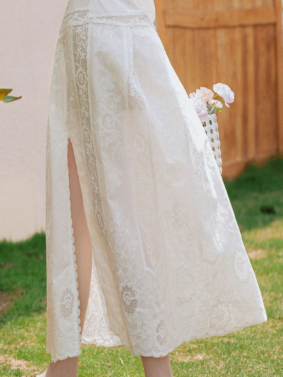 1950S White V Neck Lace Long Sleeve Swing Dress