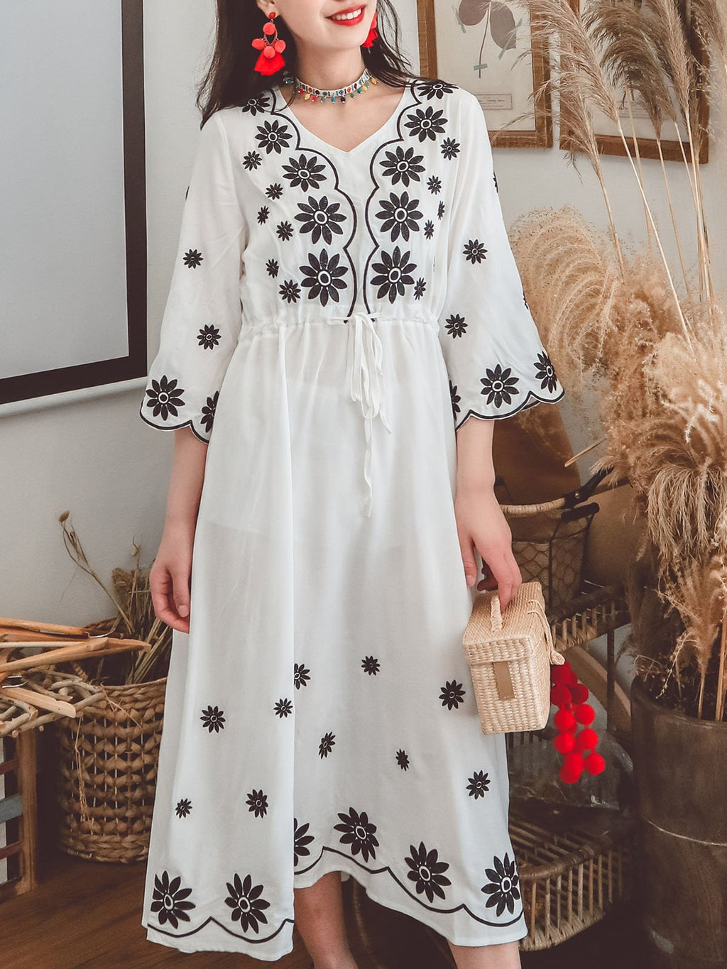 Jolly Vintage Embroidered Floral 3/4 Sleeves V Neck Boho Dress