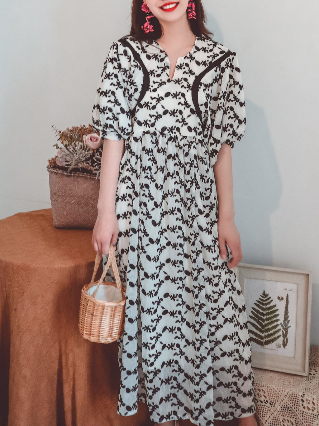 Jolly Vintage Lace Embroidered Black Floral Half Sleeves Boho Maxi Dress
