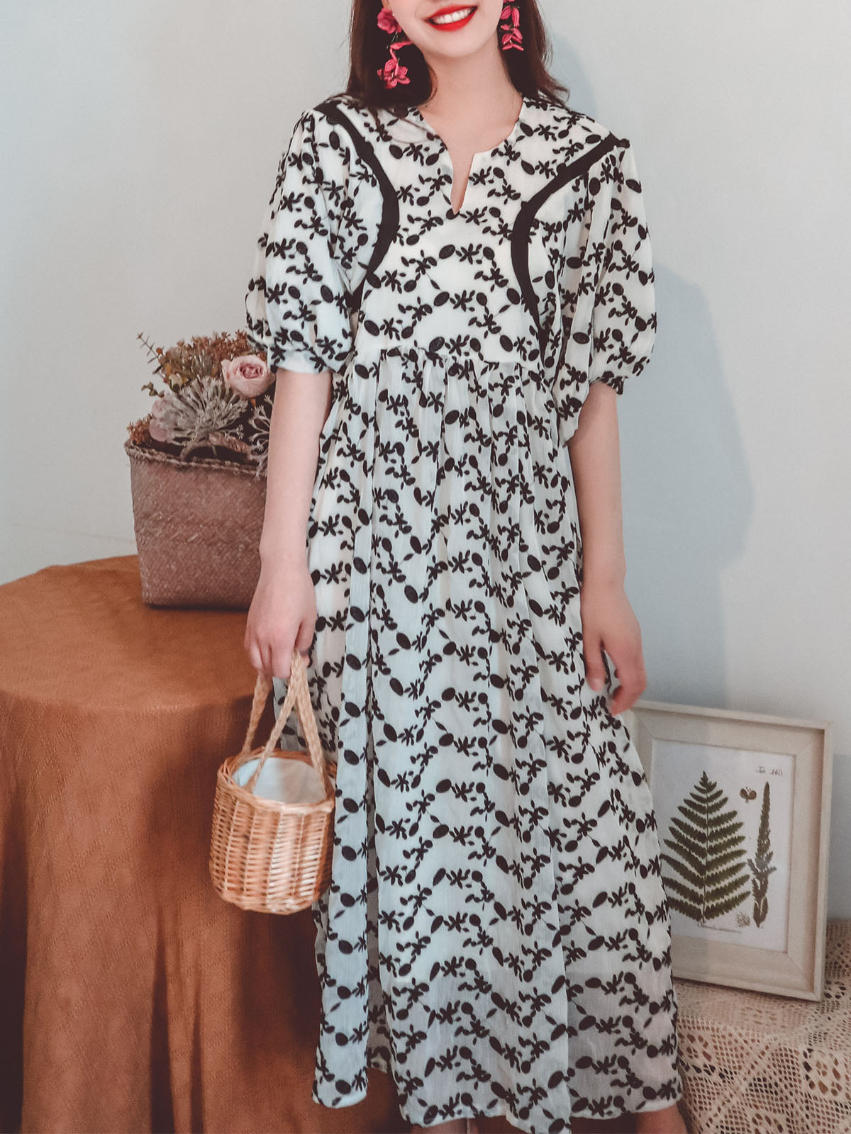 Jolly Vintage Lace Embroidered Black Floral Half Sleeves Boho Maxi Dress
