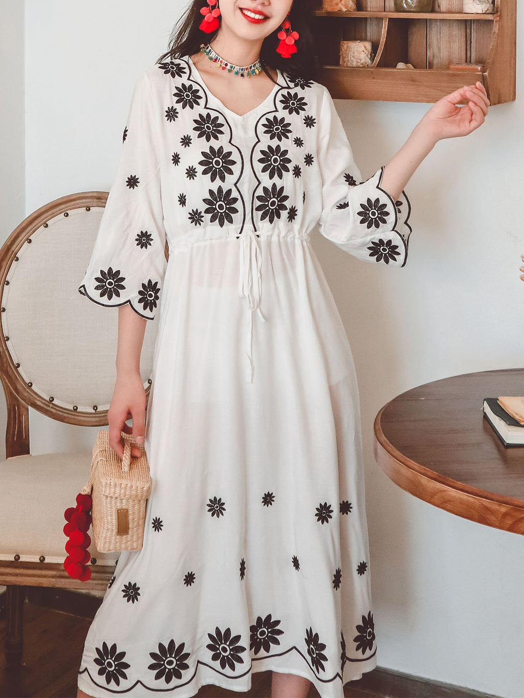 Jolly Vintage Embroidered Floral 3/4 Sleeves V Neck Boho Dress