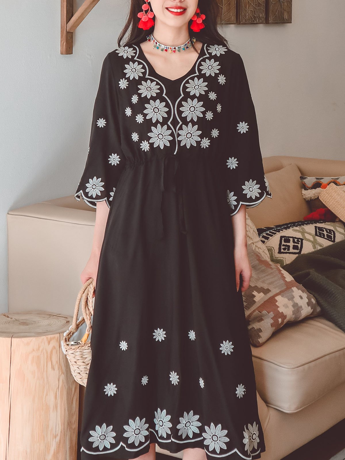 Jolly Vintage Embroidered Floral 3/4 Sleeves V Neck Boho Dress