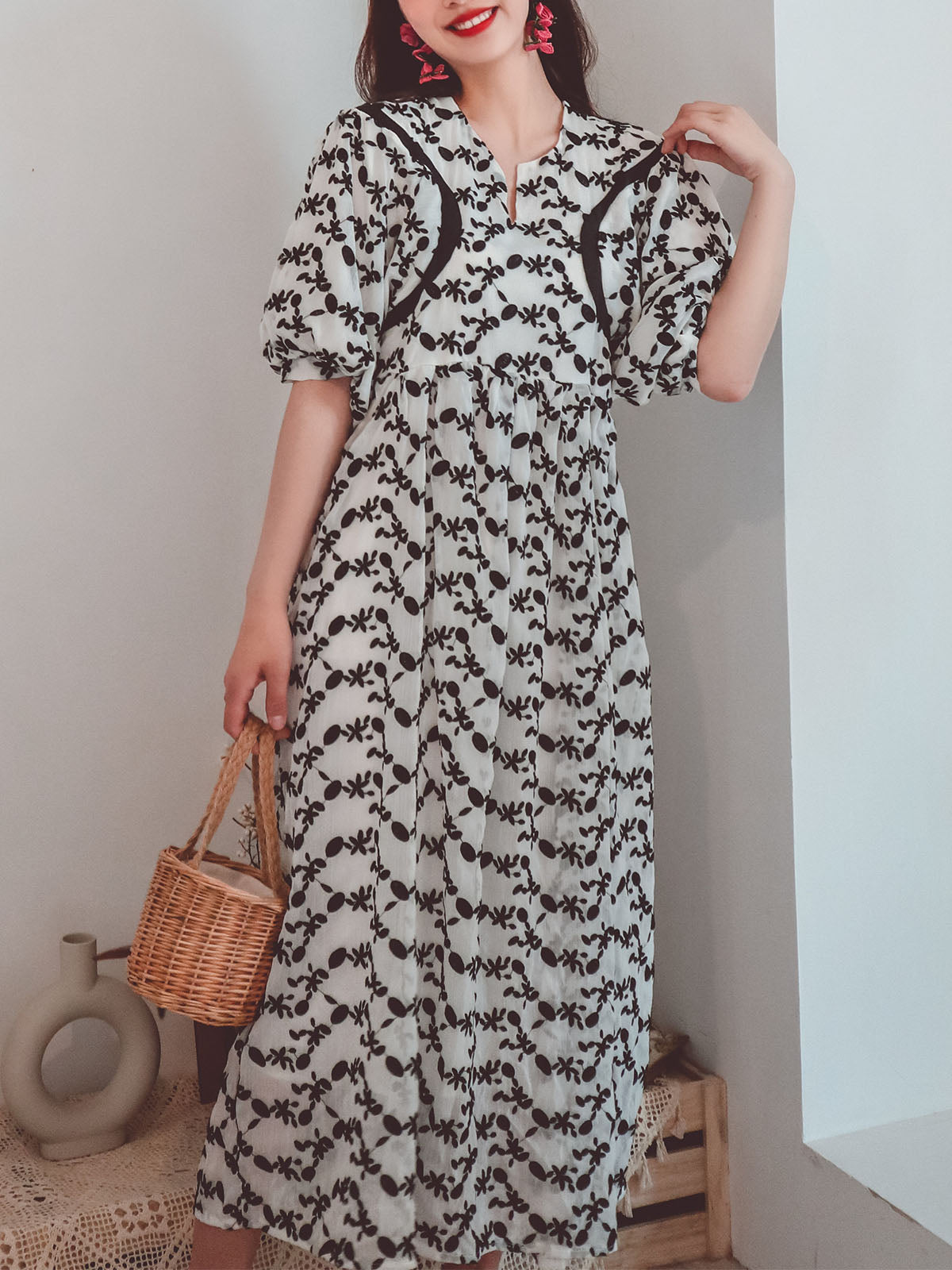 Jolly Vintage Lace Embroidered Black Floral Half Sleeves Boho Maxi Dress